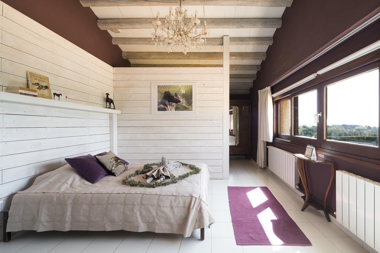 Can Patiras B&B Cistella Luaran gambar