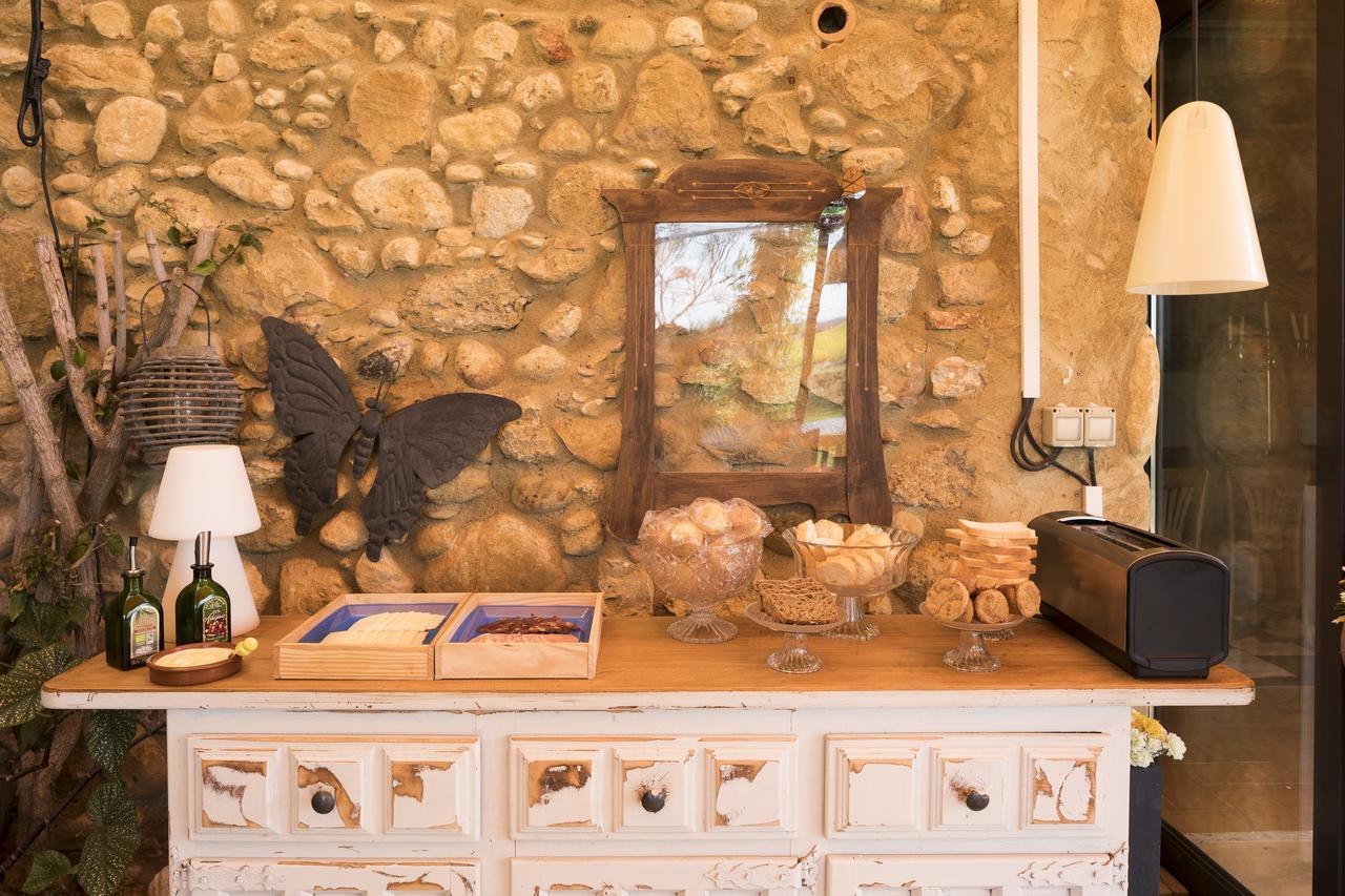 Can Patiras B&B Cistella Luaran gambar